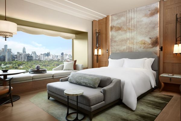 Dusit Thani Bangkok - Jetsumon Sumayteepradit