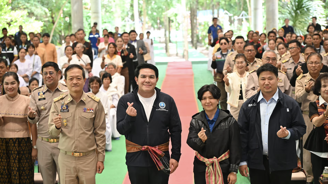 “รมว.สุรศักดิ์” ลุยศรีสะเกษ ปักหมุด “วัดปราสาทภูฝ้าย”